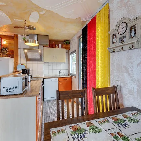 Holiday home Gemuetlicher Mit Garten In Nakensdorf