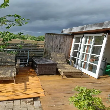 Gemuetlicher Mit Garten In *