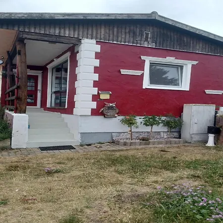 Gemuetlicher Mit Garten In *